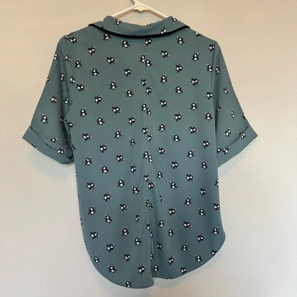Ann Taylor Teal Collared Blouse with Black and White Floral Pattern Small - Picture 3 of 5